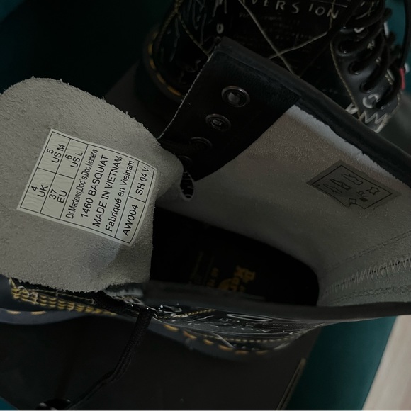 Dr. Martens 1460 Basquiat Leather Lace Up Boots - Limited Edition - Picture 2 of 12